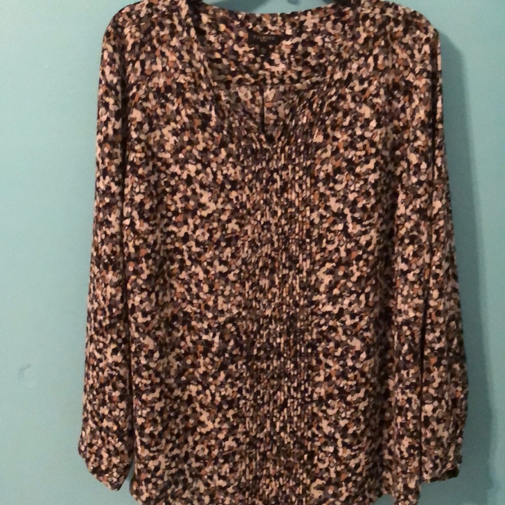 Long sleeve colored shirt